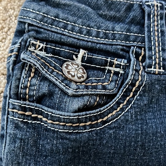 Boom Boom Girls jeans size 8 cute rear button pockets western country denim - Picture 6 of 10